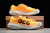 Las Nike ACG Mountain Fly 2 Low Laser Orange DV7903-800 son la elección perfecta para aquellos que buscan una zapatilla que combine estilo y rendimiento. Libera tu espíritu aventurero con este modelo lleno de energía.