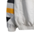 Jaqueta Corta-Vento Flamengo 23/24 Masculina Adidas - Branco com detalhes em preto e amarelo - loja online