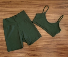 Conjunto verde militar