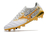 Chuteira Mizuno Morelia Branco com detalhe Amarelo Edição Lobo/Leão - comprar online