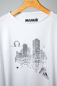 MANUK.TSHIRT/WHITE04 en internet