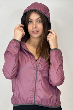 Campera Rompe viento con capucha - Run - Yazuka en internet