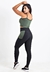 Imagem do 2 peças Conjunto Fitness Calça Legging Preta com detalhe no Bolso Lateral em Verde Militar e Cropped Alcinha | REF: CSV10