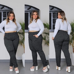 Calça em jacquard com cinto Plus size