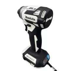 Taladro eléctrico Makita DTD173 destornillador de impacto inalámbrico blanco.