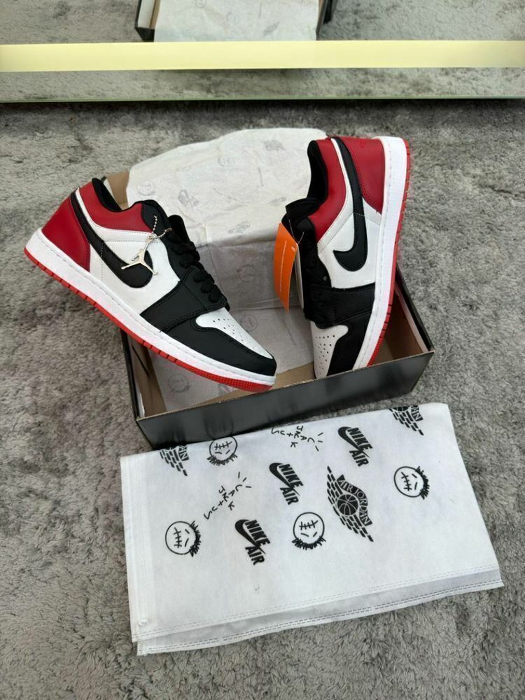 Tri color jordan 1 outlet