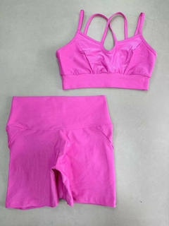 Conjunto Short Recorte Lateral Aveludado Empina Dany - Girafit