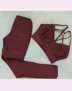 Conjunto Calça Empina Aveludado Dany - comprar online