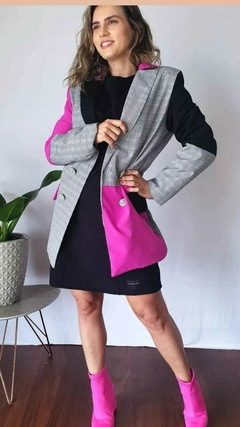 Blazer oversized com recortes