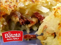 Batata suiça premium costela desfiada com cebola caramelizada