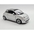 Miniatura Fiat 500 New 2007 Kinsmart 1:28 Metal e Fricção Prata.