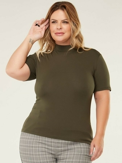 T-shirt Viscolycra com gola - Verde Militar - Plus Size - comprar online