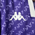 Camisa roxa do time Fiorentina para torcedores masculinos, com detalhes em branco e logotipo da Kappa.