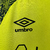 Camisa de treino amarela do Grêmio, modelo 2024/25, com detalhes em azul e logotipo da Umbro.

