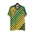 Camisa torcedor masculina da seleção da Jamaica, modelo 2024/2025, nas cores amarela, preta e verde, com listras em diferentes direções.