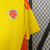 Camisa amarela da seleção da Colômbia, modelo 2024/25, fabricada pela Adidas, com detalhes em laranja e logo da marca.