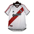 Camisa retrô do River Plate, modelo I 2000/2001, nas cores vermelha e branca, com detalhes em preto e logotipo da Adidas.