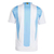 Camisa de futebol masculina da seleção argentina, modelo 2024/25, nas cores azul e branca, com detalhes em dourado.