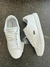 Tenis Lacoste color blanco con logo en verde