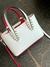 Mini crossbody Christian Louboutin blanco con logo clásico de la marca preloved