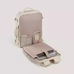 Imagem do Mochila prática, compacta e impermeável com bolso para Laptop