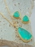 CONJUNTO VERDE PINGENTE GOTA ALONGADA CRAVEJADA NA LATERAL FOLHEADO A OURO