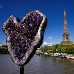 HEART OF PARIS