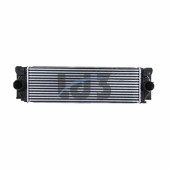 INTERCOOLER MERCEDES-BENZ SPRINTER 315/415/515 2.2CDI 12> +/-AC MEC. (BOCAL ABRAÇADEIRA)