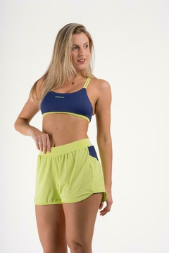 Conjunto Top e shorts verde e azul