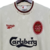 Camisa retrô branca do Liverpool da temporada 1996/1997, com detalhes em vermelho e marca Reebok.

