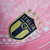 Camisa rosa da Seleção da Itália, edição especial 23/24, com detalhes em dourado e logo da Adidas.

