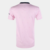 Camisa feminina do Arsenal III 22/23, cor rosa com detalhes em preto e logotipo da Adidas.

