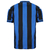 Camisa masculina do Atalanta, azul e preto, com logo da equipe e patrocinador Plus500.

