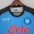 Camisa Napoli I 22/23 masculina na cor azul, com logotipo EA7 e patrocinadores em destaque.

