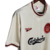 Camisa retrô branca do Liverpool da temporada 1996/1997, com detalhes em vermelho e marca Reebok.

