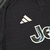 Camisa preta da Juventus III 23/24, modelo torcedor Adidas masculina, com logotipo da equipe e da Jeep.

