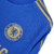 Camisa retrô do Chelsea 2012/2013 na cor azul, com detalhes em dourado e logotipo da Adidas.

