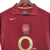 Camisa retrô do Arsenal, temporada 2005/2006, na cor vinho, com logotipo e patrocínio em dourado.

