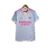 Camisa de treino do Arsenal 23/24, com ondulações em azul e detalhes em rosa, da Adidas.