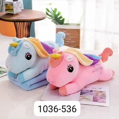 PELUCHE UNICORNIO CON MANTA