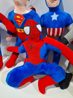 PELUCHE AVENGERS - comprar online