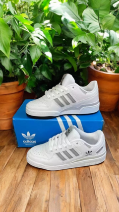 Adidas FORUM Blancas Tiras Grises - comprar online