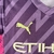 Kit Infantil Manchester City Goleiro Puma 23/24 - Roxo com detalhes em rosa e dourado - IU FUT