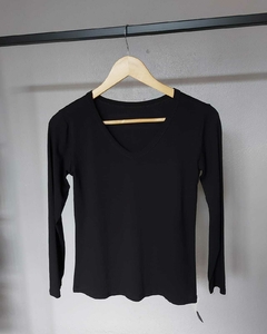 Blusa básica preta - comprar online