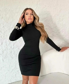 Vestido gola alta preto