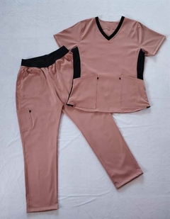 Uniforme en antifluido Palo de Rosa