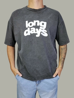 ART.8923 REMERA LONG DAY BOXY PRELAVADA CURVA 5X $9000 C\U - comprar online