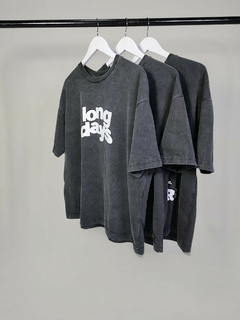 ART.8923 REMERA LONG DAY BOXY PRELAVADA CURVA 5X $9000 C\U