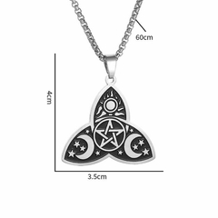 Colar Triquetra com pentagrama em Aço inoxidável Hipoalergênico - comprar online