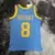 REGATA MINNEAPOLIS LAKERS RETRÔ MITCHELL & NESS 01/02 - MASCULINA - AZUL CELESTE COM DETALHES EM AMARELO